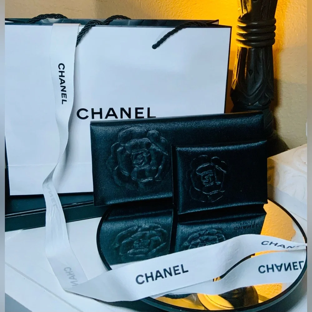 “Host Pick” VTG CHANEL COLLECTIBLE JEWELRY CASE